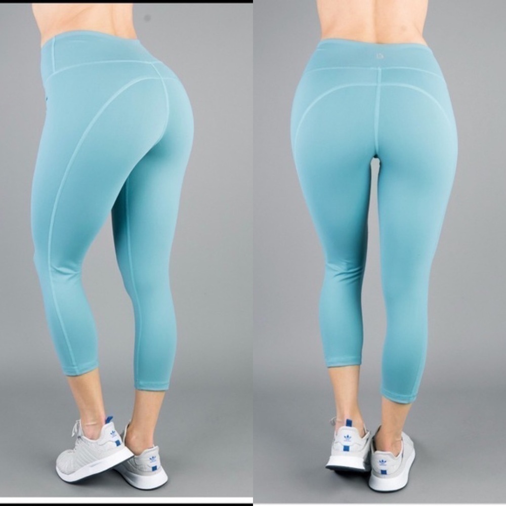 Buffbunny Camilla Cropped Legging Marlin Small